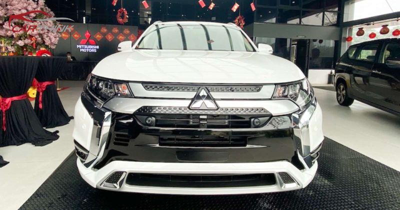 ngoai that Mitsubishi Outlander 2023